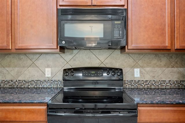 6521 La Sol Lane, Waco, TX 76712