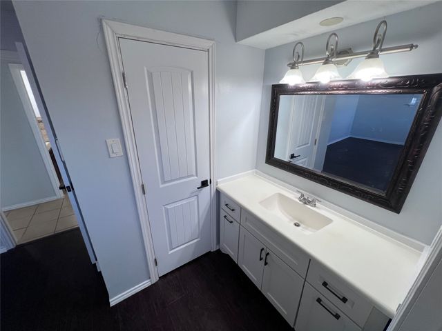 818 Fairlawn Drive, Duncanville, TX 75116