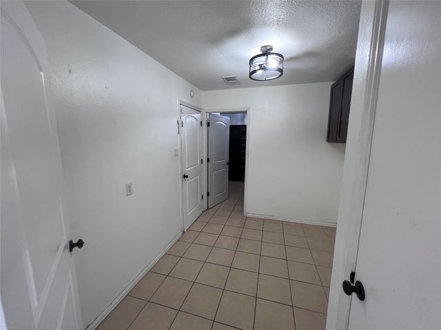 818 Fairlawn Drive, Duncanville, TX 75116