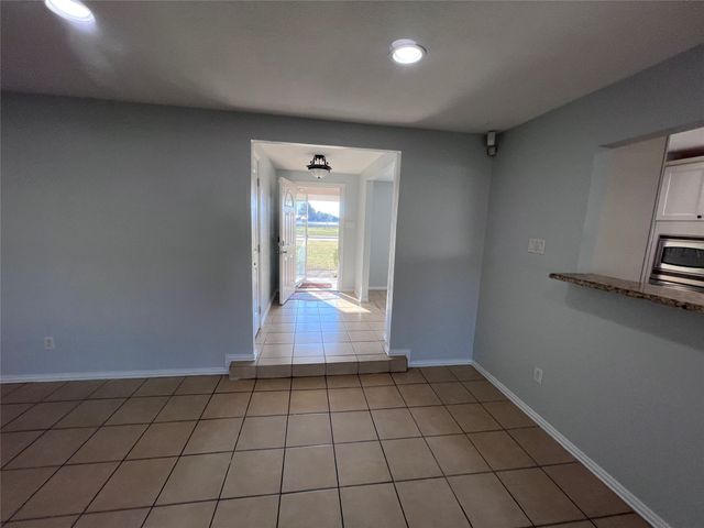 818 Fairlawn Drive, Duncanville, TX 75116