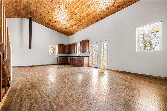 227 Callihan Road, East Bernstadt, KY 40729