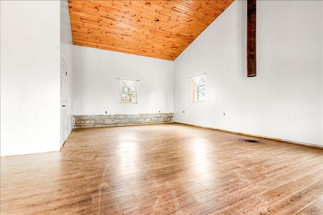 227 Callihan Road, East Bernstadt, KY 40729