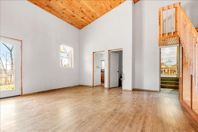 227 Callihan Road, East Bernstadt, KY 40729