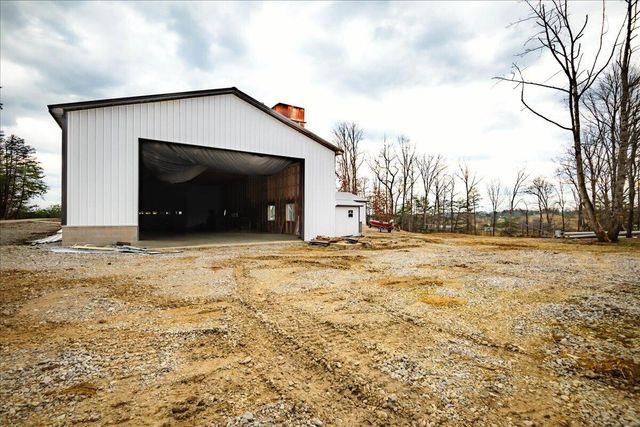227 Callihan Road, East Bernstadt, KY 40729