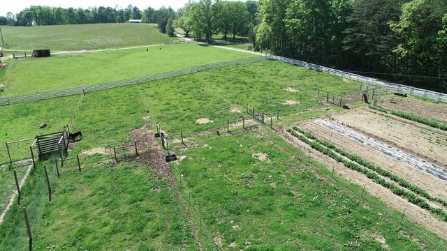 227 Callihan Road, East Bernstadt, KY 40729