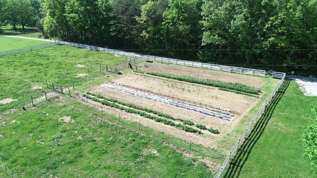 227 Callihan Road, East Bernstadt, KY 40729