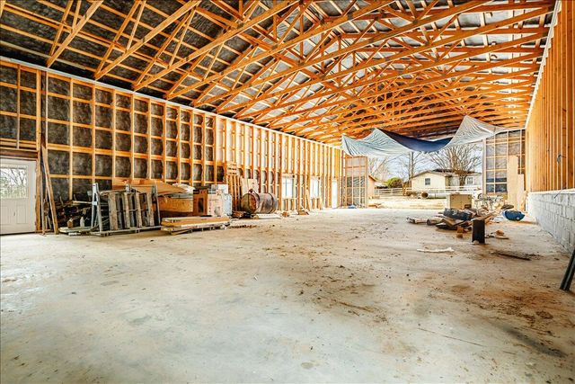 227 Callihan Road, East Bernstadt, KY 40729