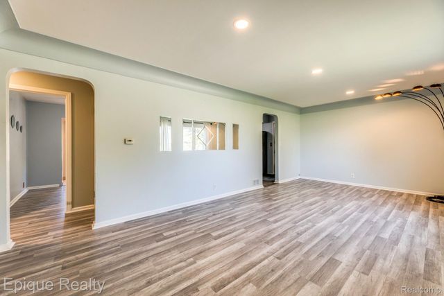 11110 Davison Road, Davison Township, MI 48423