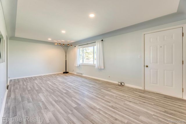 11110 Davison Road, Davison Township, MI 48423