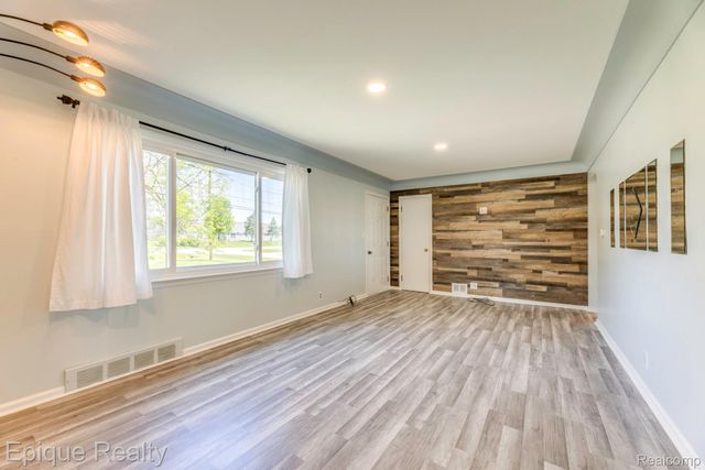 11110 Davison Road, Davison Township, MI 48423