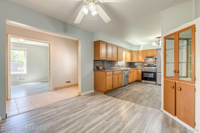 11110 Davison Road, Davison Township, MI 48423