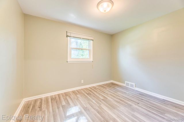 11110 Davison Road, Davison Township, MI 48423