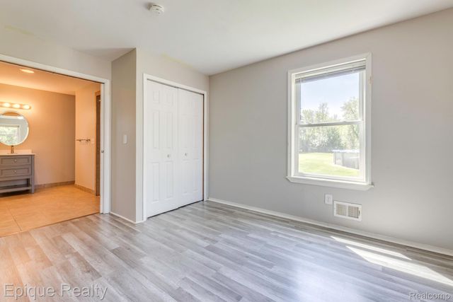11110 Davison Road, Davison Township, MI 48423