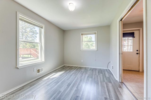 11110 Davison Road, Davison Township, MI 48423