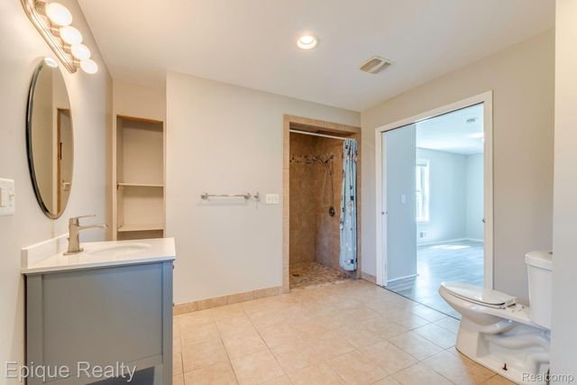 11110 Davison Road, Davison Township, MI 48423