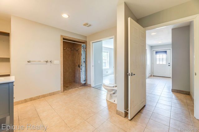 11110 Davison Road, Davison Township, MI 48423