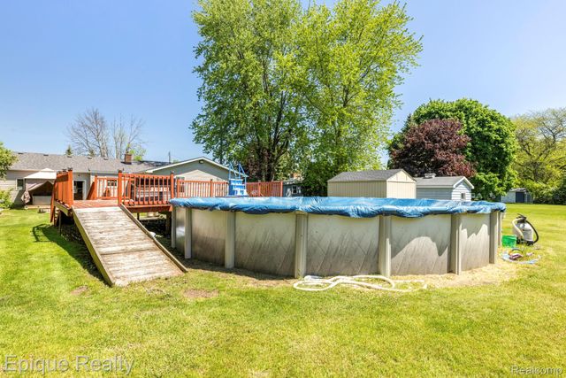 11110 Davison Road, Davison Township, MI 48423