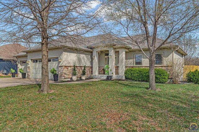 2608 SW Windermere CT, Topeka, KS 66614