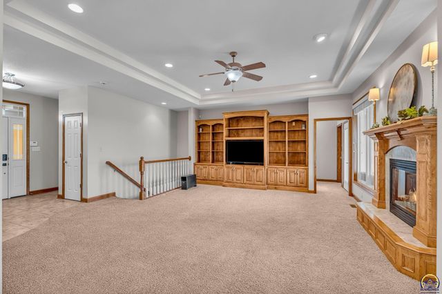 2608 SW Windermere CT, Topeka, KS 66614