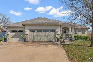 2608 SW Windermere CT, Topeka, KS 66614