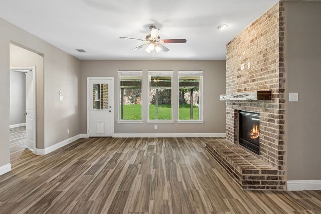 15424 Bluffdale Drive, Fort Worth, TX 76262