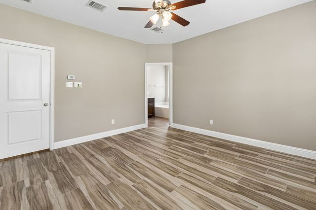 15424 Bluffdale Drive, Fort Worth, TX 76262