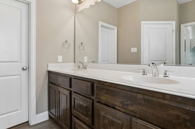 15424 Bluffdale Drive, Fort Worth, TX 76262