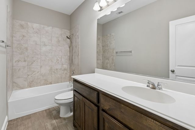 15424 Bluffdale Drive, Fort Worth, TX 76262