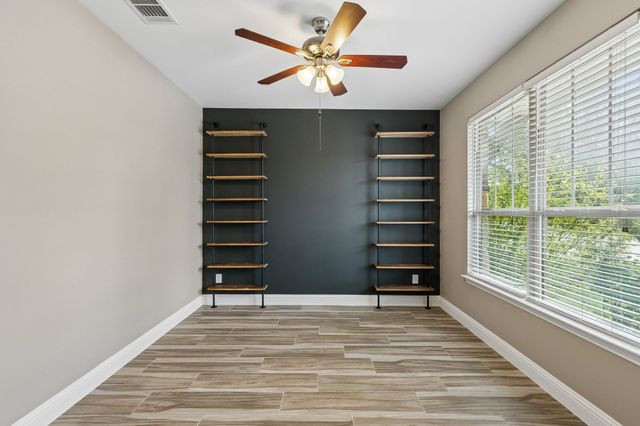 15424 Bluffdale Drive, Fort Worth, TX 76262