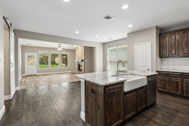 15424 Bluffdale Drive, Fort Worth, TX 76262