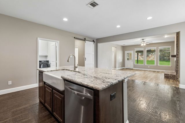 15424 Bluffdale Drive, Fort Worth, TX 76262
