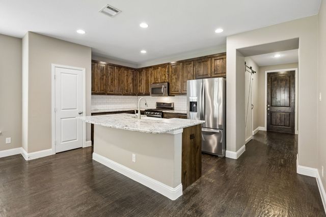 15424 Bluffdale Drive, Fort Worth, TX 76262