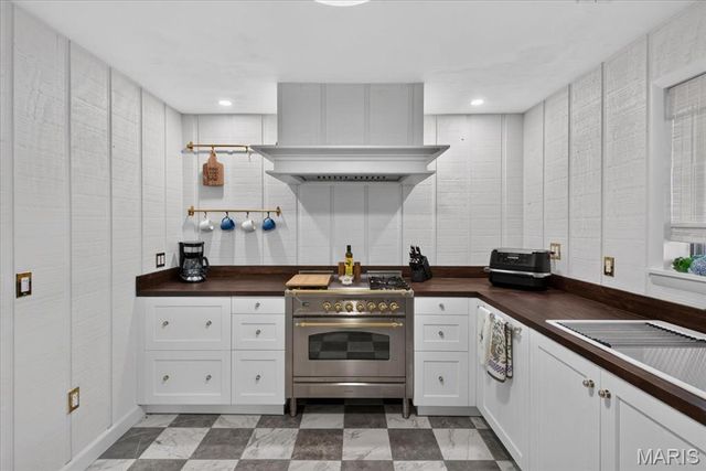 3661 S Lakeshore Drive, Byrnes Mill, MO 63051