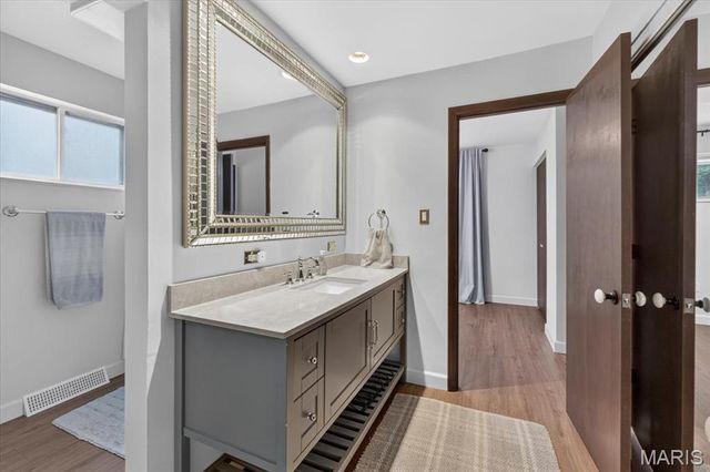 3661 S Lakeshore Drive, Byrnes Mill, MO 63051