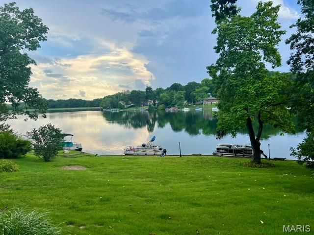 3661 S Lakeshore Drive, Byrnes Mill, MO 63051