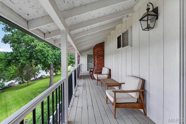 3661 S Lakeshore Drive, Byrnes Mill, MO 63051