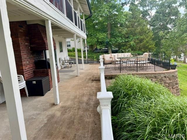 3661 S Lakeshore Drive, Byrnes Mill, MO 63051