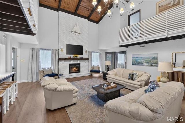 3661 S Lakeshore Drive, Byrnes Mill, MO 63051