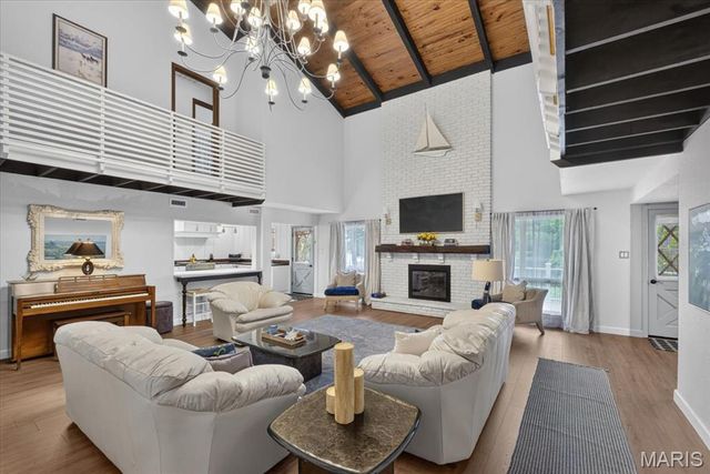 3661 S Lakeshore Drive, Byrnes Mill, MO 63051