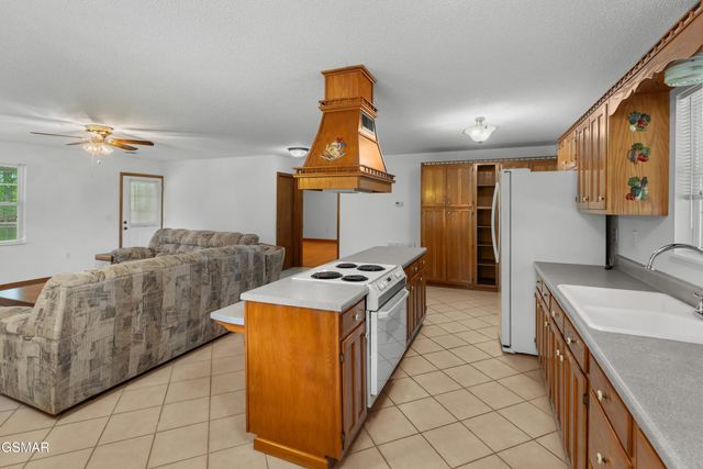 670 Bulls Gap St Clair Road, Bulls Gap, TN 37711