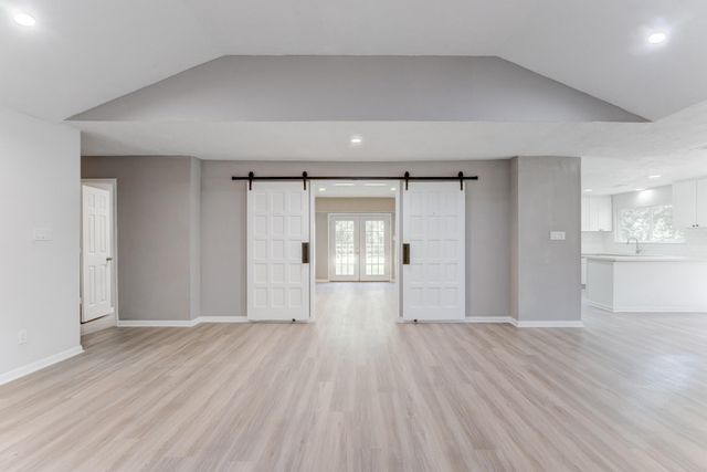 81 Oak Grove Lane, Conroe, TX 77304