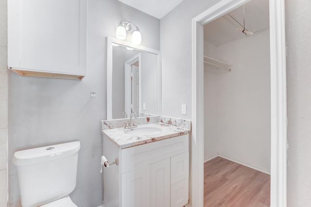 81 Oak Grove Lane, Conroe, TX 77304