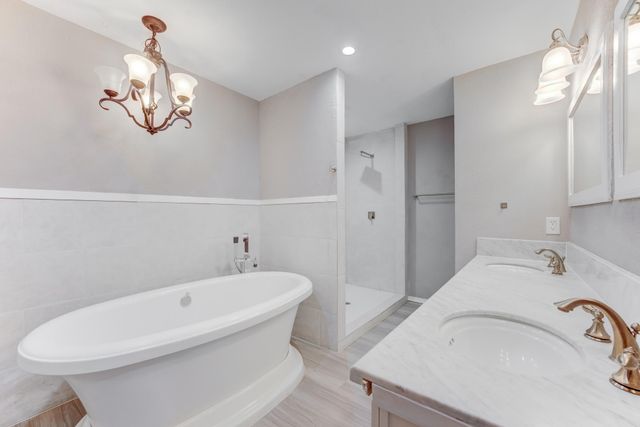 81 Oak Grove Lane, Conroe, TX 77304