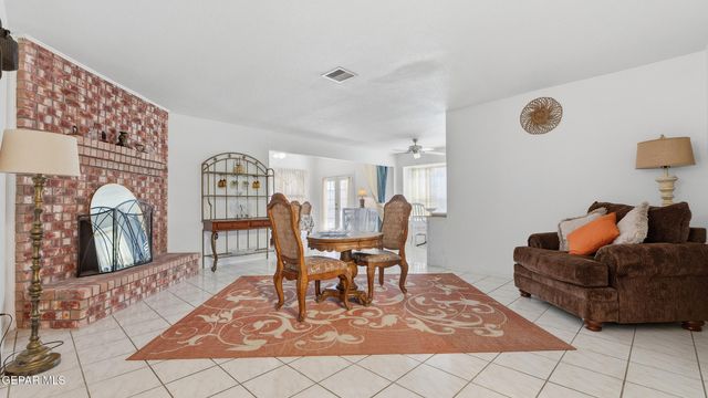 1273 SOUTHWESTERN Drive, El Paso, TX 79912