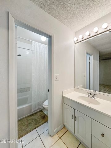 1273 SOUTHWESTERN Drive, El Paso, TX 79912