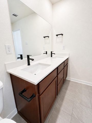 1710 Vista Luna Drive, Texas City, TX 77591