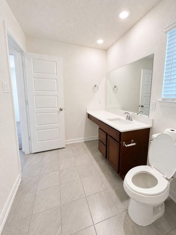 1710 Vista Luna Drive, Texas City, TX 77591