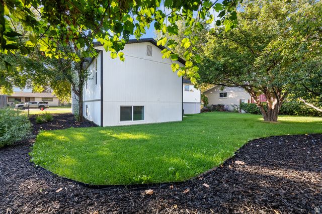 8657 S 910 E, Sandy, UT 84094