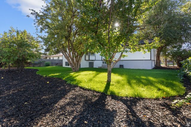 8657 S 910 E, Sandy, UT 84094