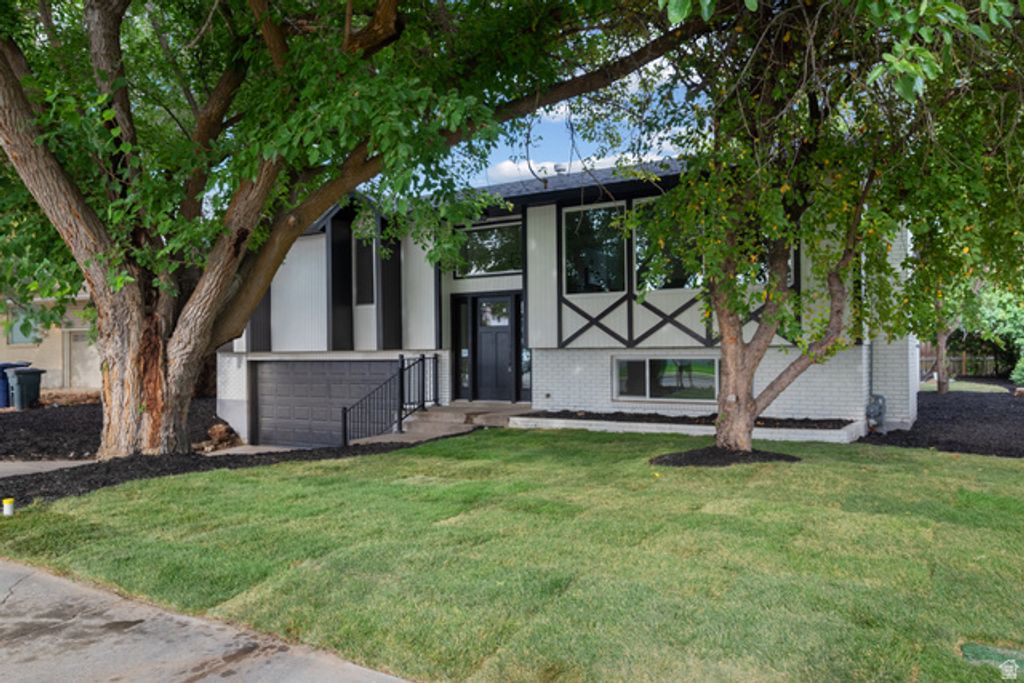 8657 S 910 E, Sandy, UT 84094